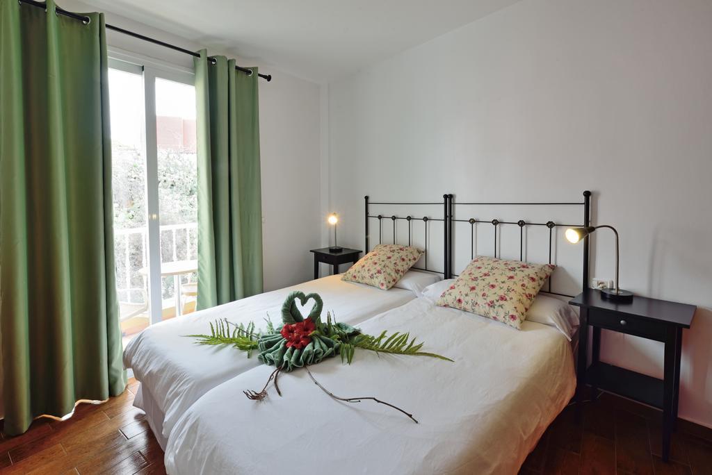 Apartamentos Adjovimar Лос Лианос де Аридане Екстериор снимка
